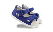 Zapatos barefoot I Walk Rise para niño en color arándano, marca BOBUX ESPAÑA Y PORTUGAL, con diseño cómodo y flexible.