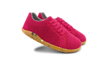 Calzado barefoot para niña BOBUX Kid+ Seedling Berry con diseño cómodo y flexible, en color berry.