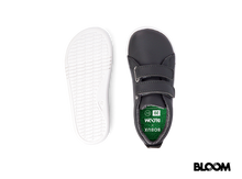 Zapatos barefoot I-Walk Grass Court Fumar para niño de BOBUX ESPAÑA Y PORTUGAL, con suela flexible y diseño cómodo para niños.