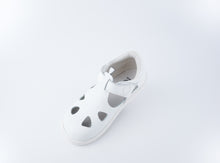 Sandalia barefoot I Walk Zap II blanca de BOBUX para unisex, con suela flexible y diseño cómodo para caminar ligero.