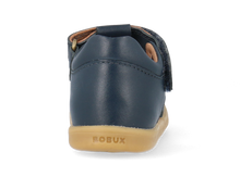 Sandalias barefoot I Walk Compass para niño en color azul marino de BOBUX, con suelas flexibles y diseño cómodo.
