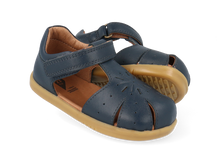 Sandalia barefoot I Walk Compass para niño en color azul marino, con suela flexible y diseño cómodo de BOBUX ESPAÑA Y PORTUGAL