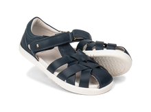 Sandalia Barefoot Kid+ Tropicana II en azul marino para niño de BOBUX España y Portugal, con diseño cómodo y flexible.