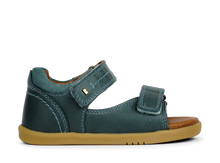 Sandalia barefoot I-Walk Driftwood Slate para niño de la marca Bobux, con diseño cómodo y elegante para niños.