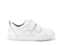 Calzado barefoot I-Walk Grass Court blanco de BOBUX para unisex, visible en la imagen, diseñado para comodidad y estilo deportivo
