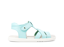 Sandalia Barefoot Kid+ Cove Mist para niña de BOBUX, calzado cómodo y ligero para niños con diseño náutico en color gris.