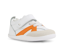 Calzado Respetuoso Xplorer Chase White + Orange Peel para los Primeros Pasos de tu Bebé