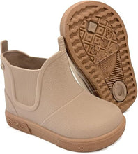 Bota para bebé Boatilus Baby Beatly en color taupe y beige con acabado cepillado, diseñada para comodidad y estilo infantil.