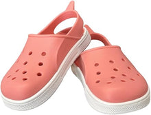 Sandalias Boatilus CLOGGY de color gris con diseño cómodo y resistente, ideales para uso diario y casual.