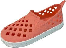 Sandalias Boatilus EASY VEG en color blanco con diseño cómodo y casual, hechas con materiales veganos.