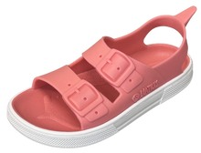 Sandalias Boatilus IRKY VEG en color candy y blanco, con diseño cómodo y moderno para mujer.