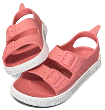 Sandalias Boatilus IRKY VEG en color Candy y blanco, con diseño cómodo y moderno, para mujer.